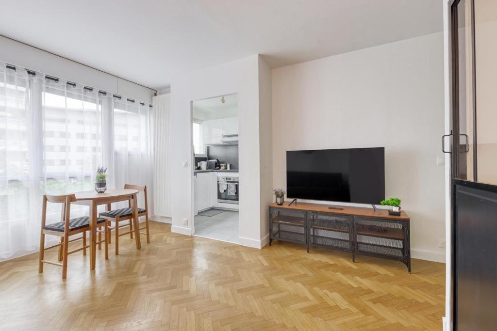 L'Appartement D'Art Et De Lumiere Clichy Bagian luar foto