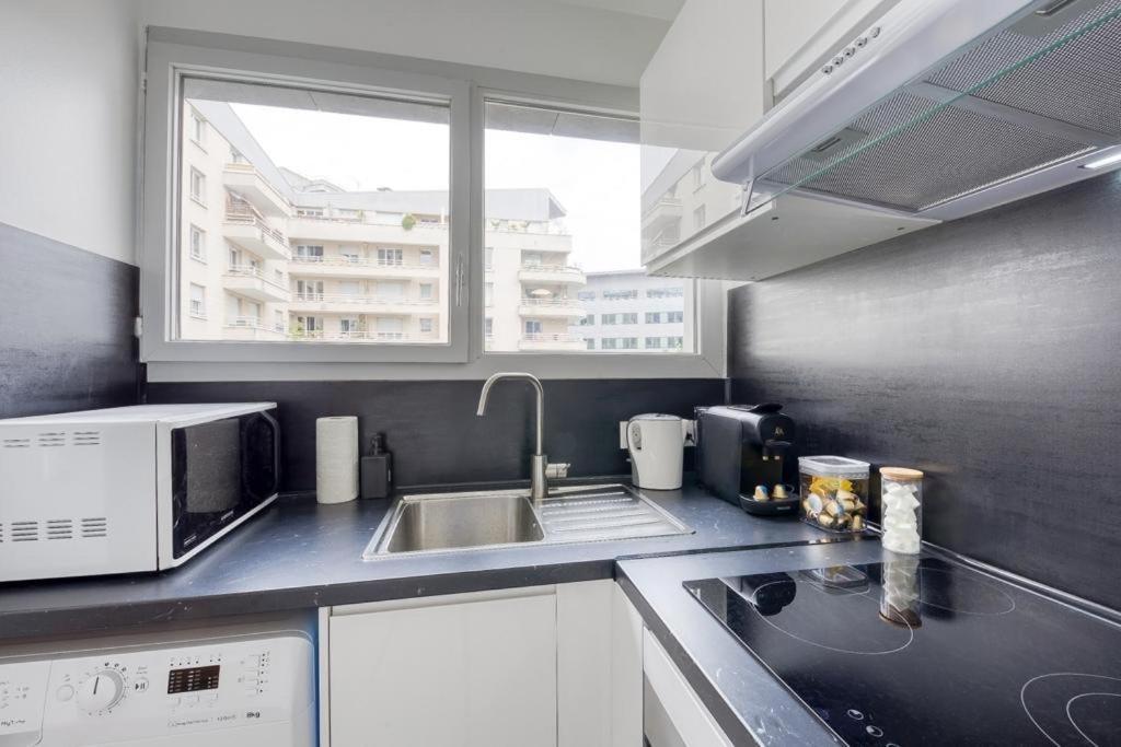 L'Appartement D'Art Et De Lumiere Clichy Bagian luar foto